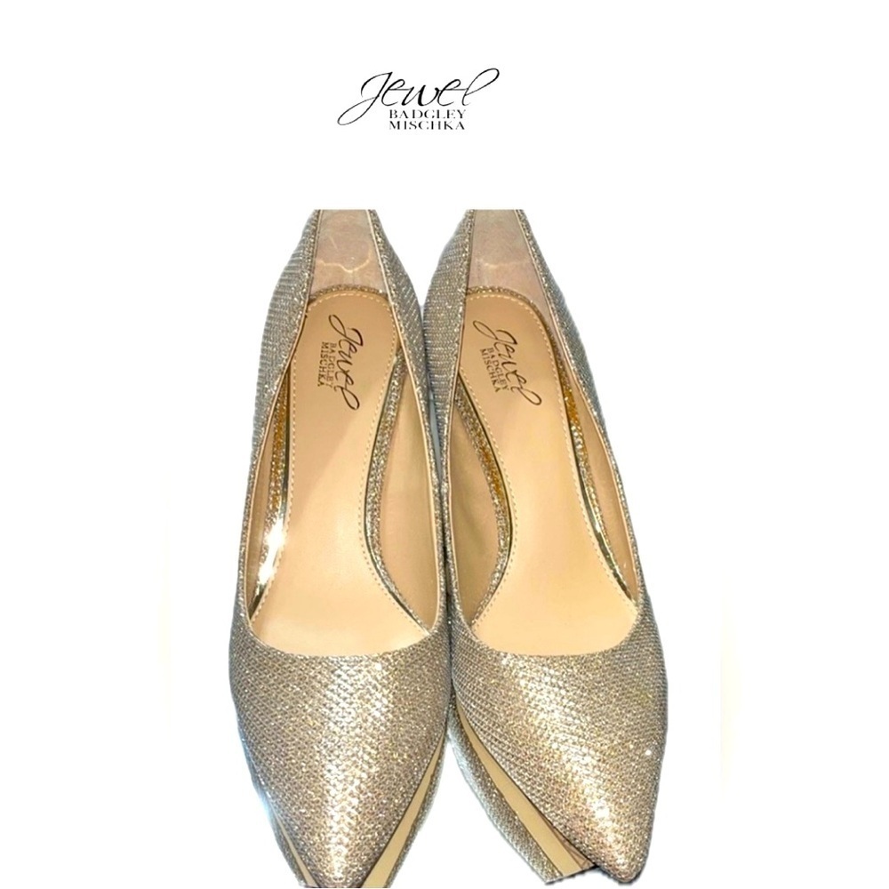 ✨NWOB Jewel Badgley Mischka Frenchie Champagne Glitter Heel - 9.5